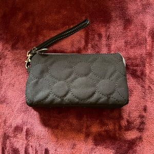 Thirty one wristlet